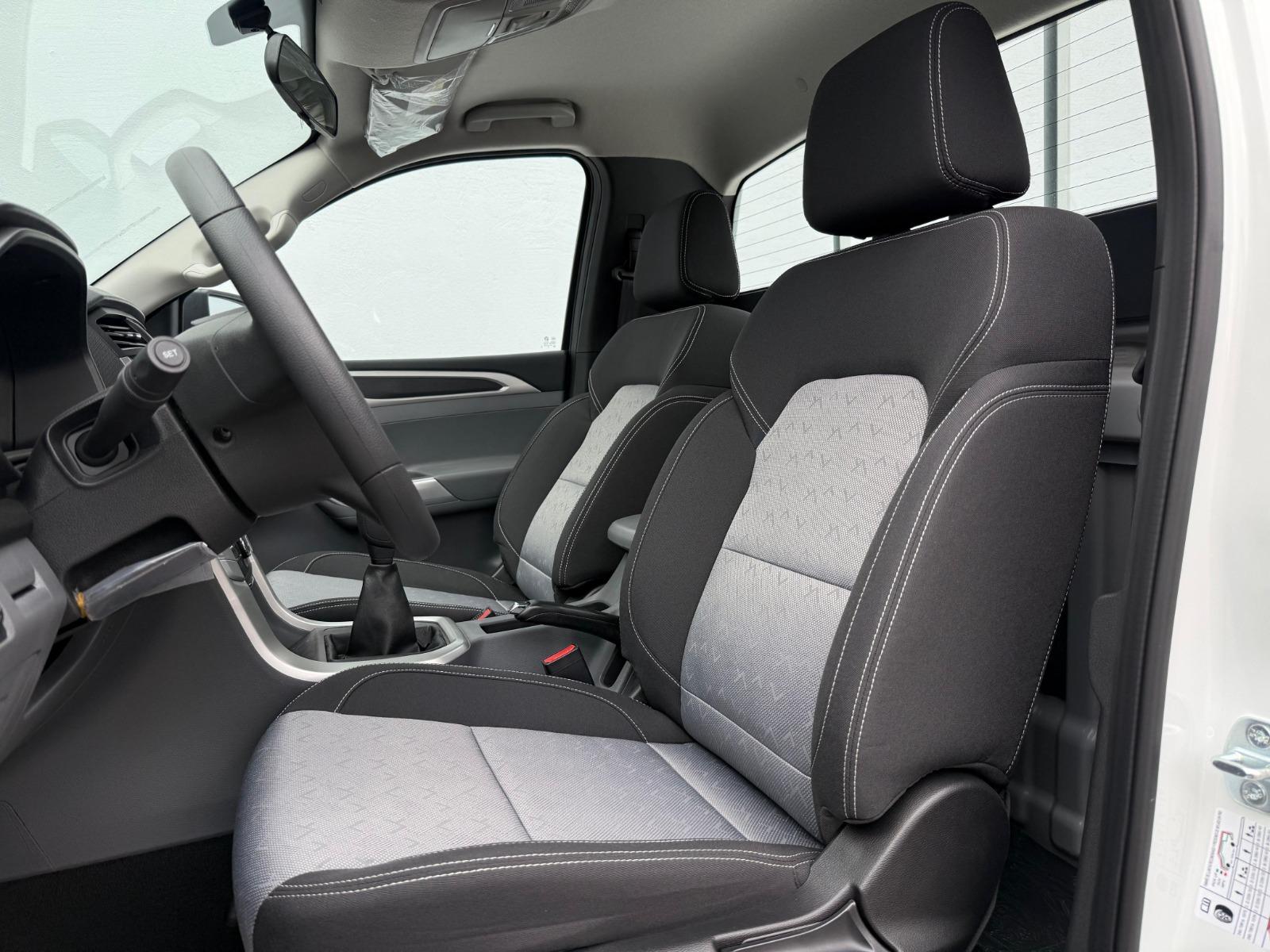 2026 CHEVROLET S10 - SEATS_FRONT
