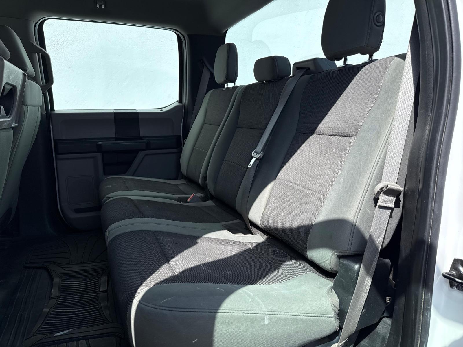 2018 FORD F-150 - SEATS_REAR