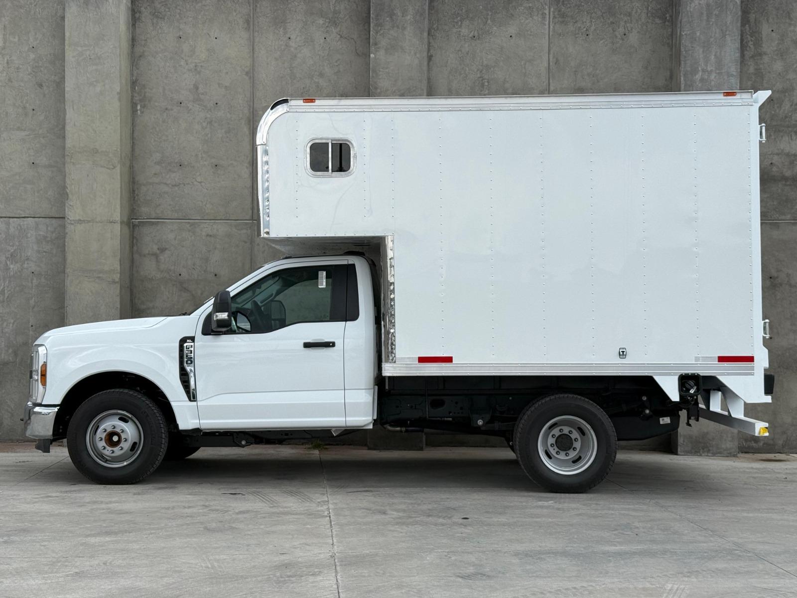 2026 FORD F-350 XL Plus Caja Seca - SIDE_LEFT