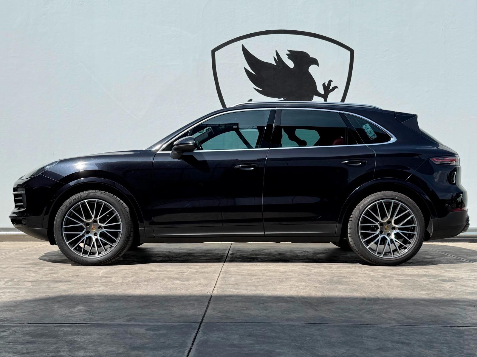 2019 PORSCHE Cayenne - SIDE_LEFT