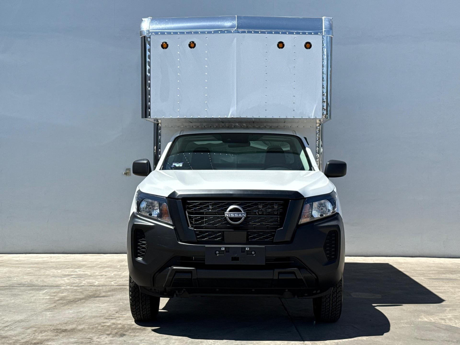 2026 NISSAN NP300 - FRONT