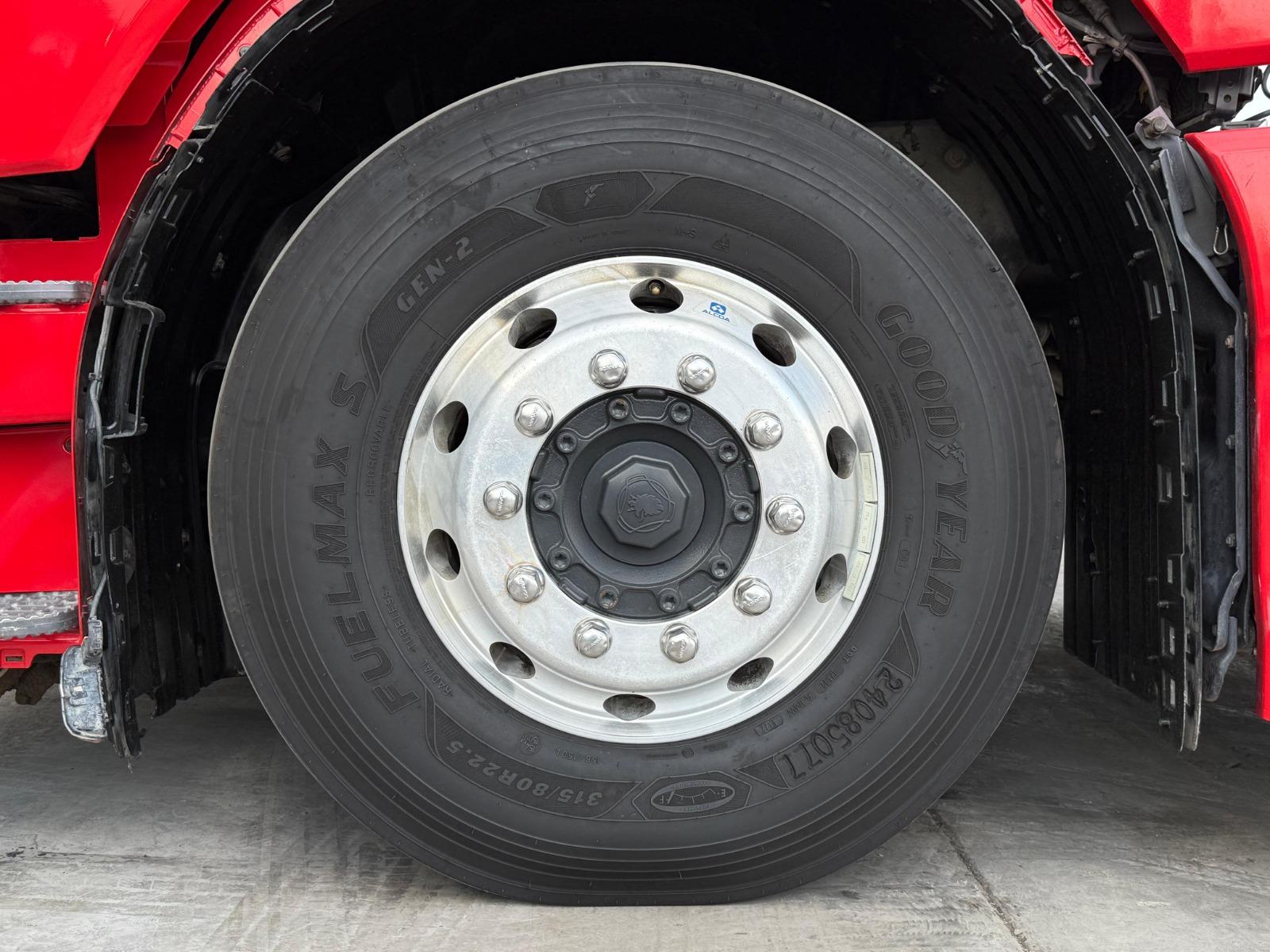 2021 SCANIA - TIRES