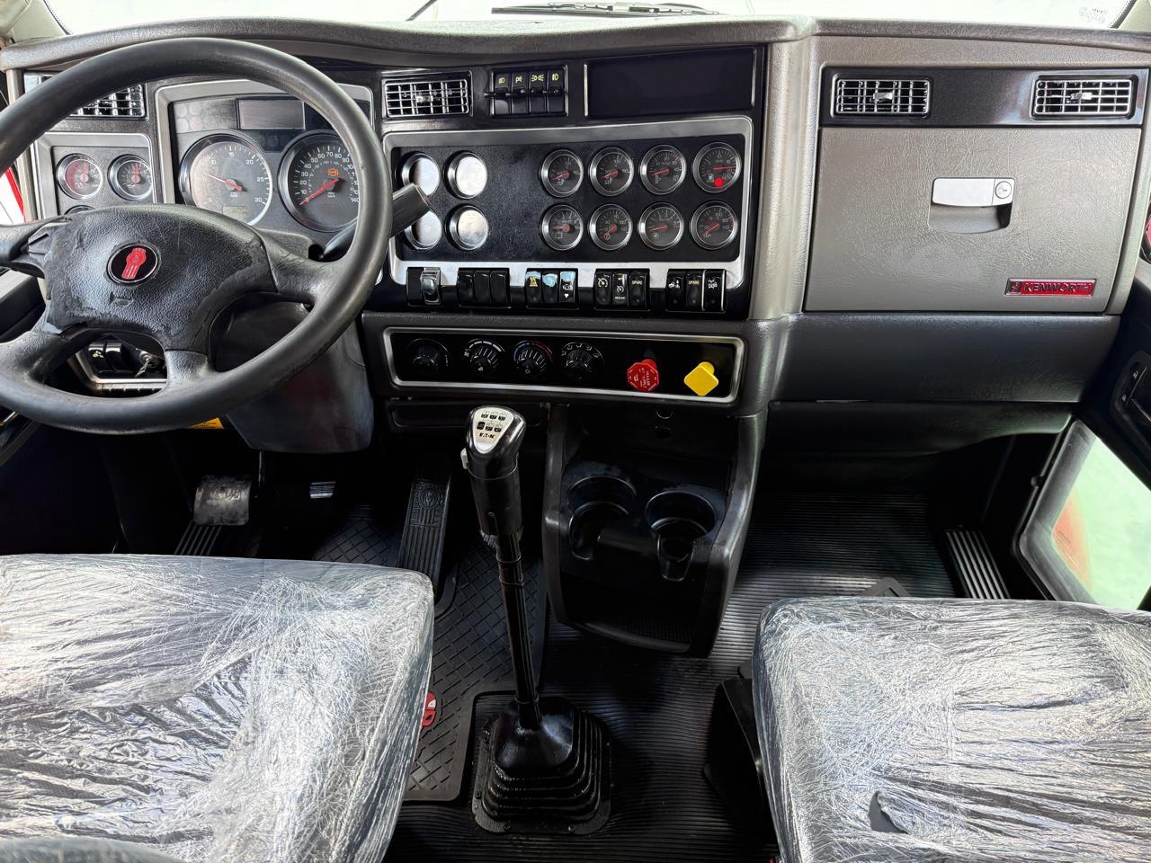 2015 KENWORTH T660 - DASHBOARD