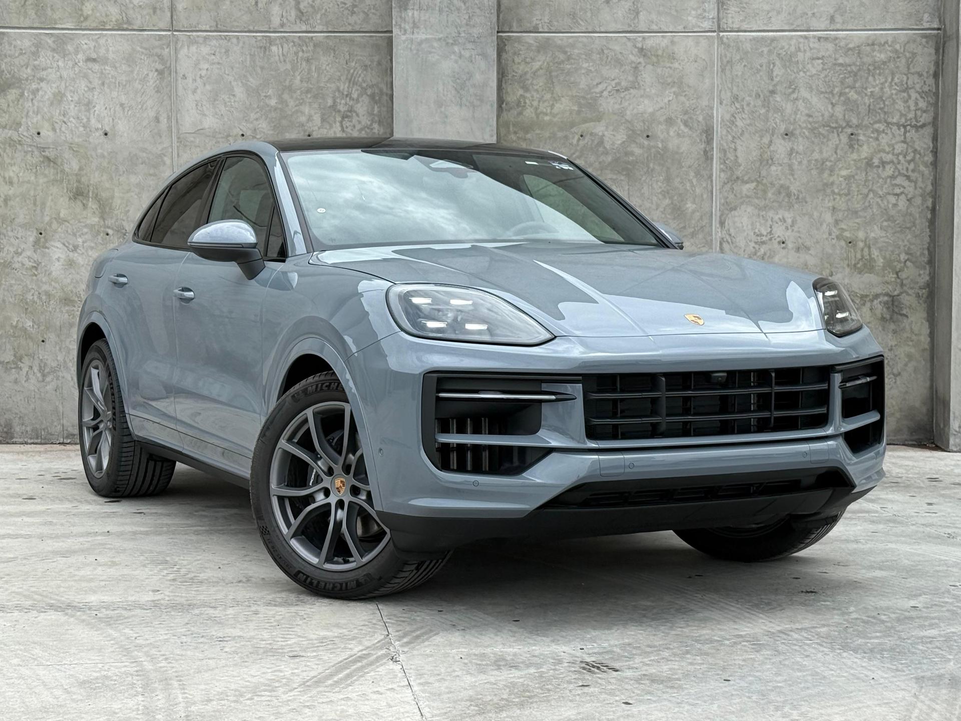 2026 PORSCHE Cayenne - FRONT_PASSENGER_SIDE