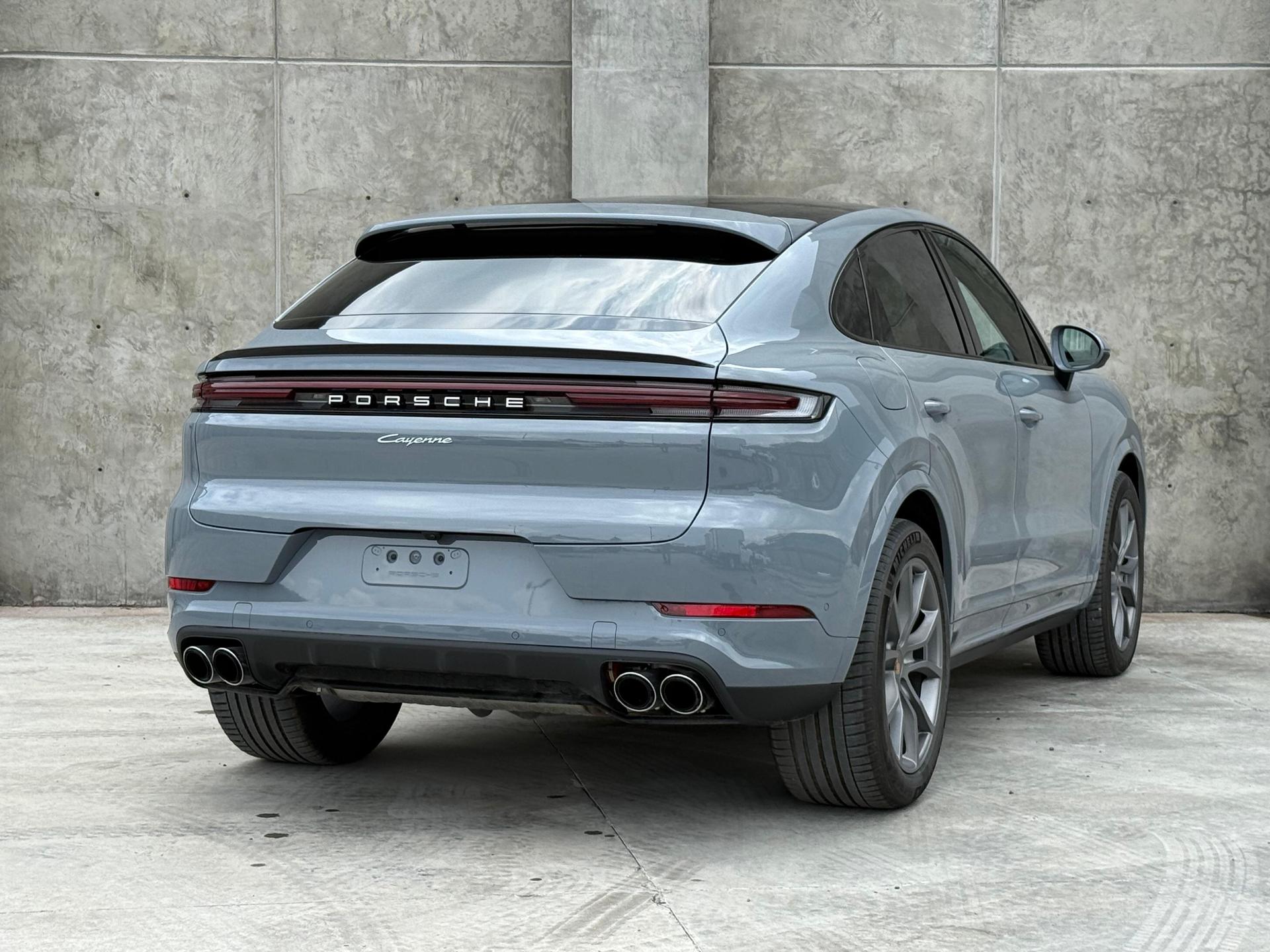 2026 PORSCHE Cayenne - REAR_DRIVER_SIDE