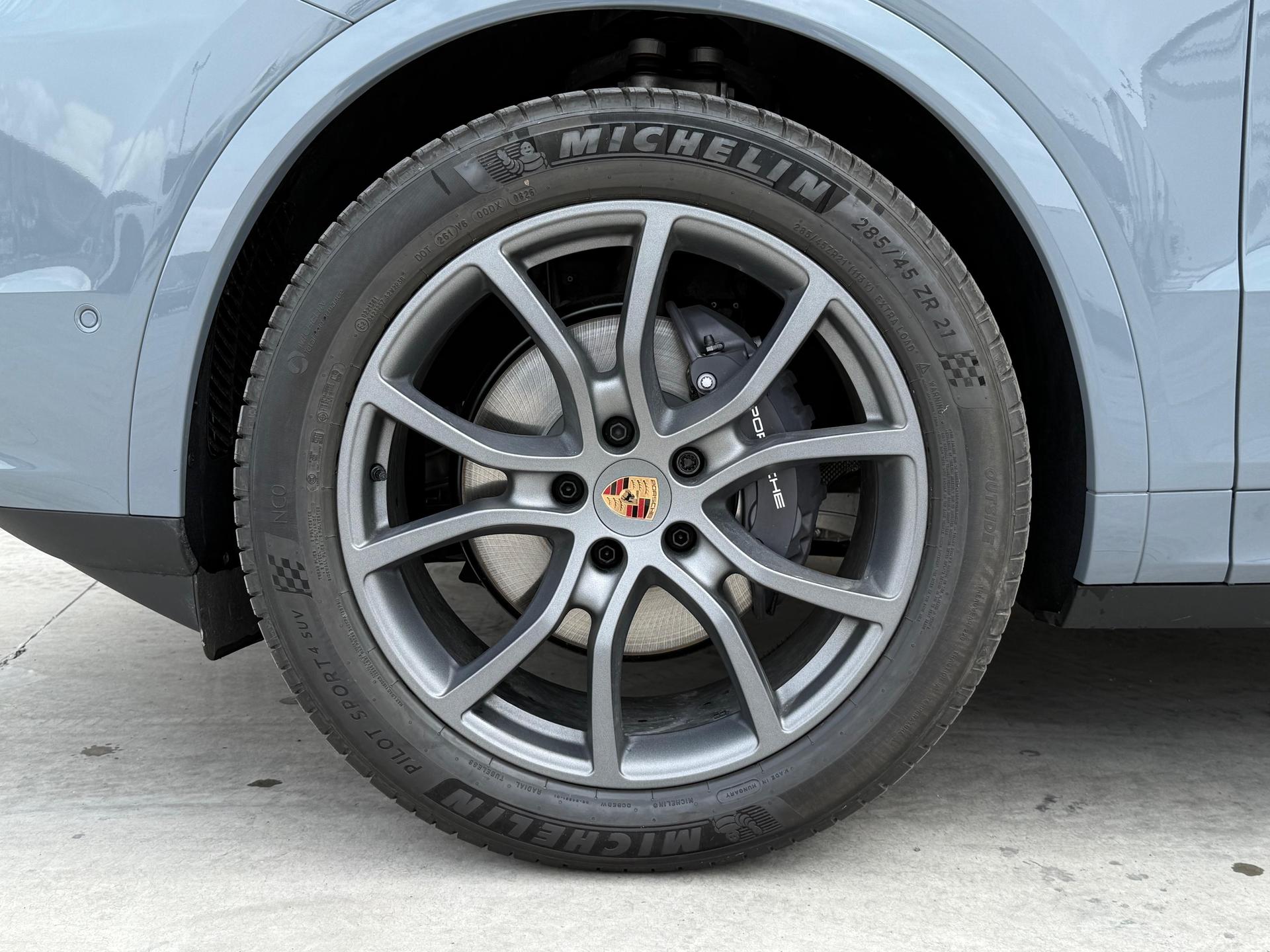 2026 PORSCHE Cayenne - TIRES
