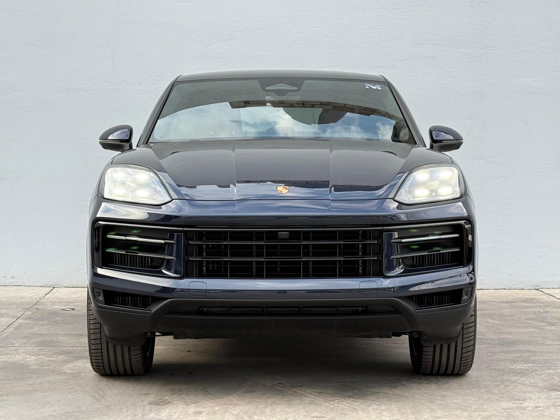 2026 PORSCHE Cayenne - FRONT