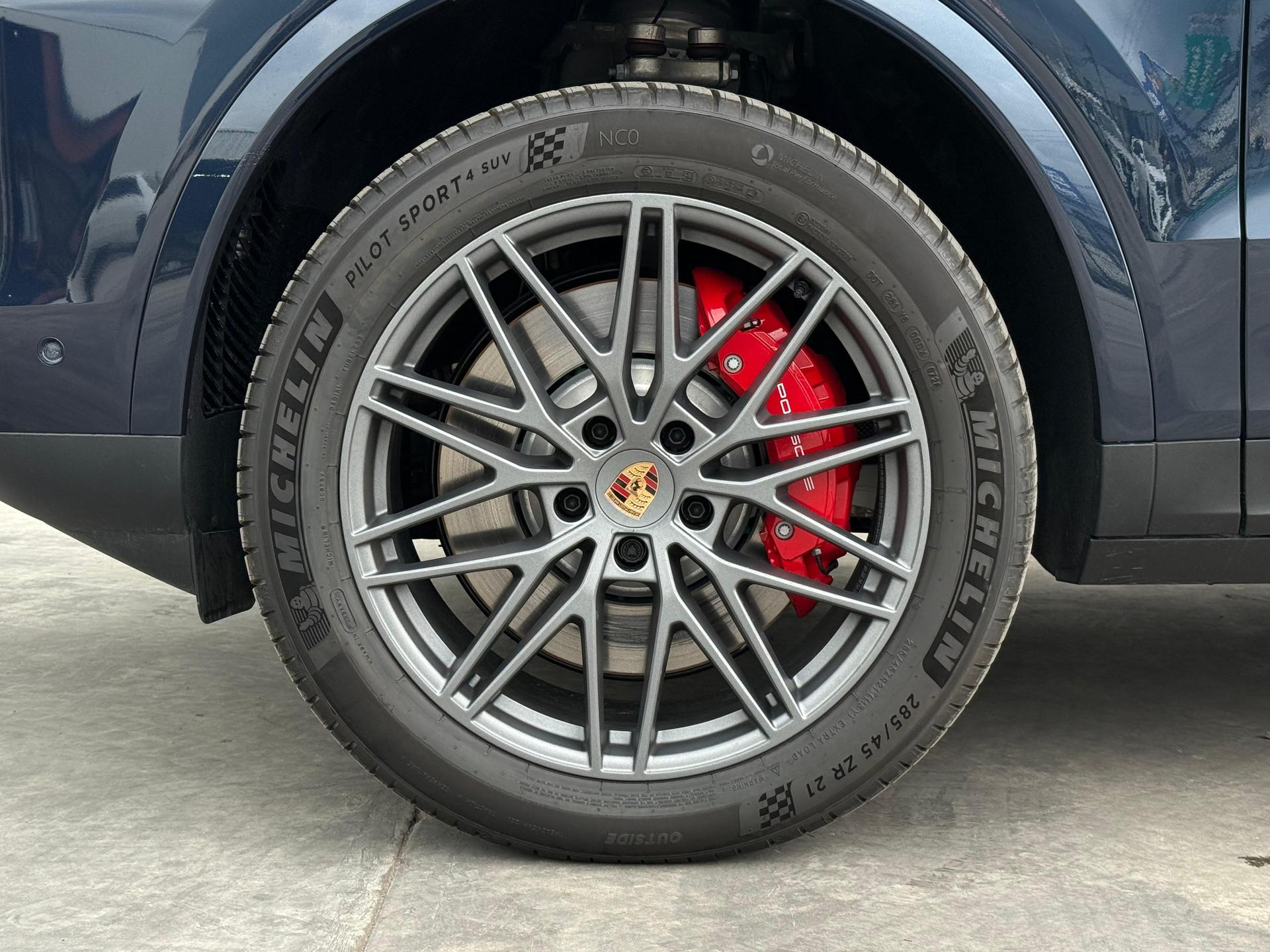 2026 PORSCHE Cayenne - TIRES