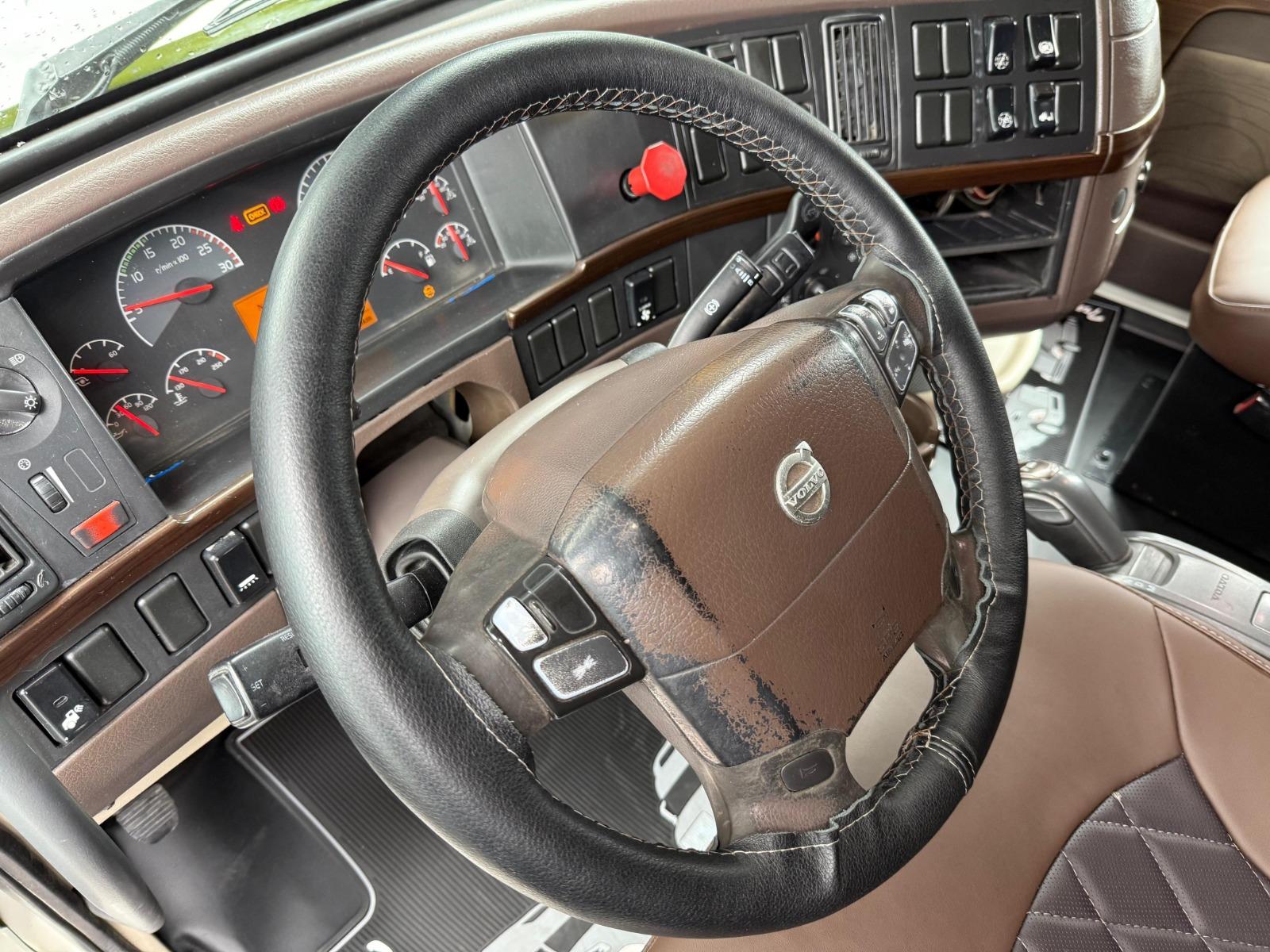 2016 VOLVO TRUCKS VNL 64T 630 - ODOMETER